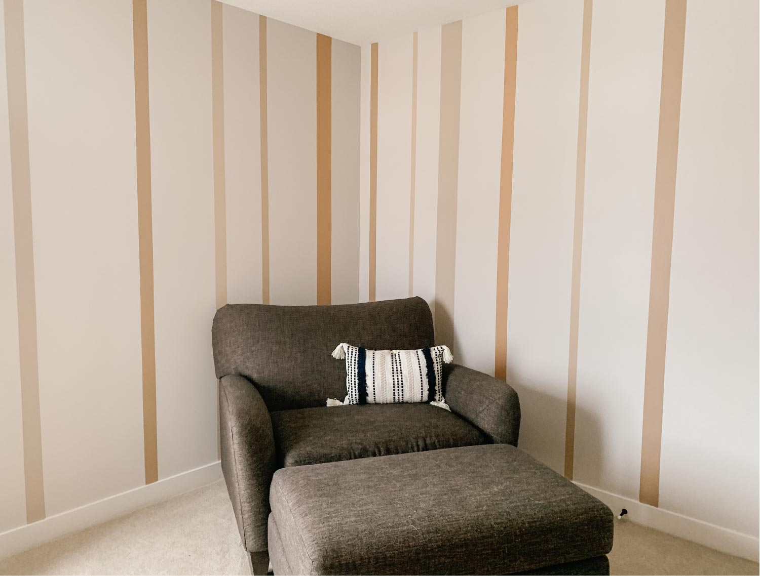 A DIY wall patterns