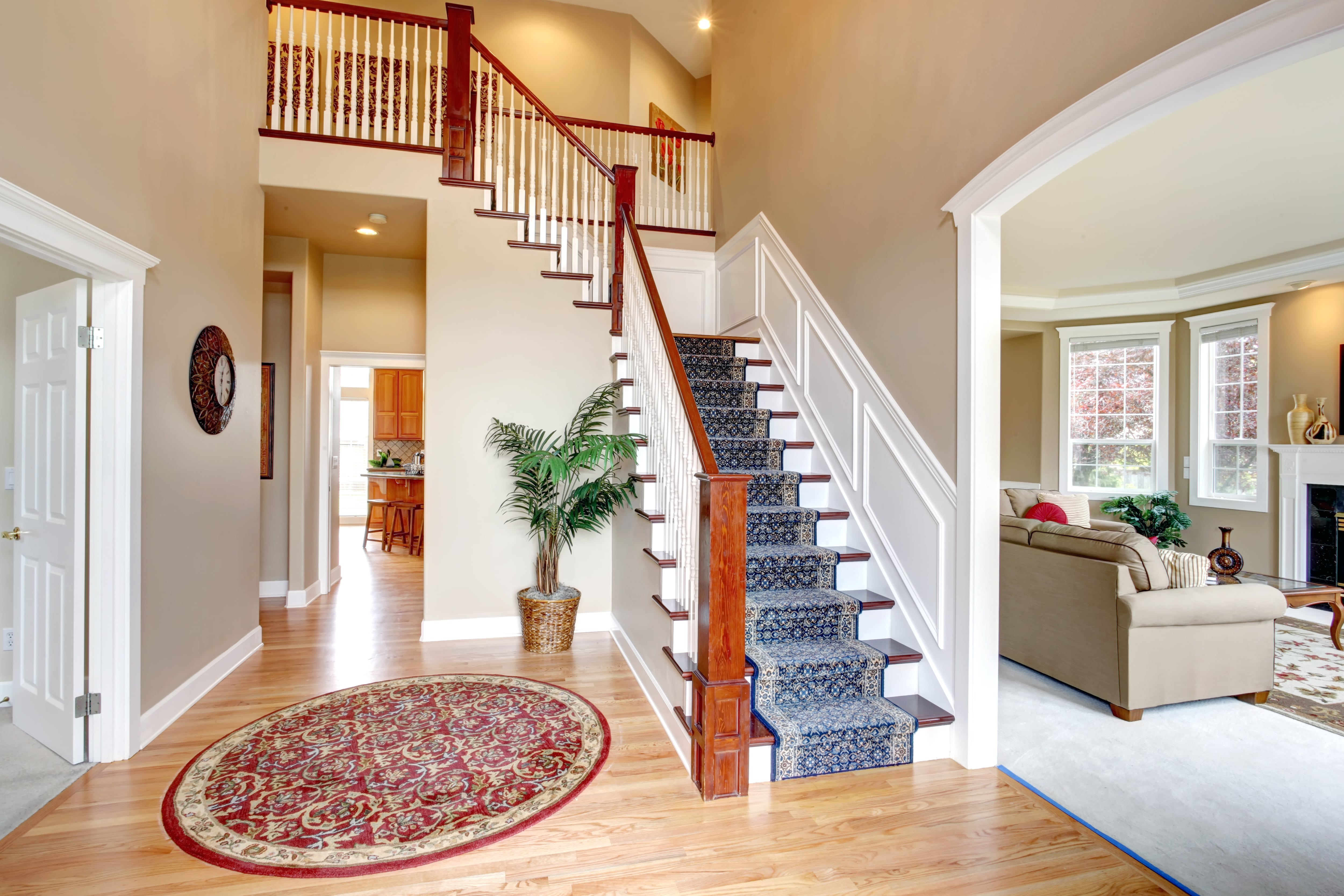 8 Staircase Decorating Ideas for Home