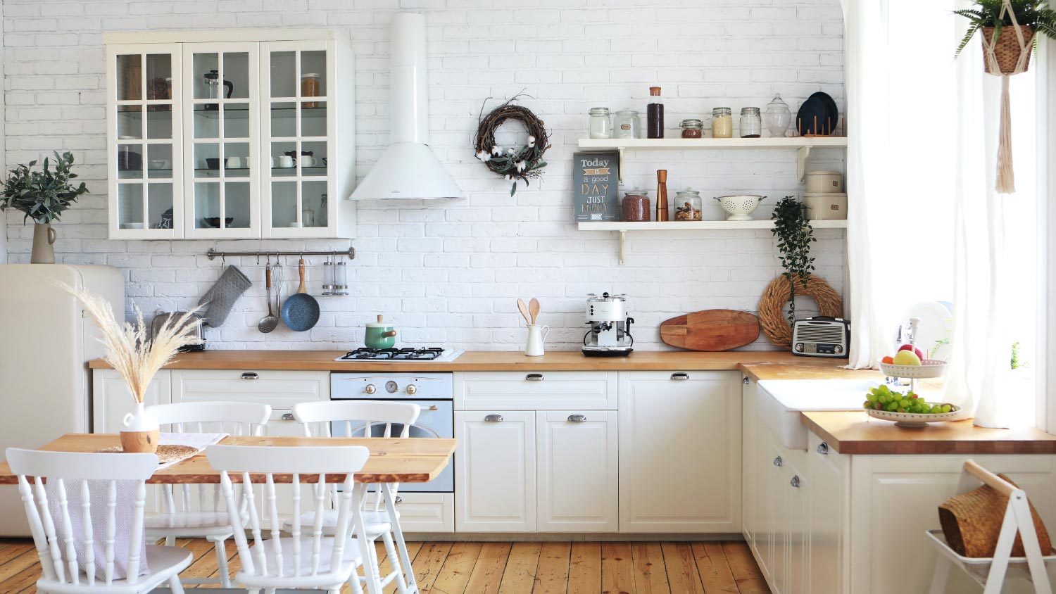 view of a kitchen interior