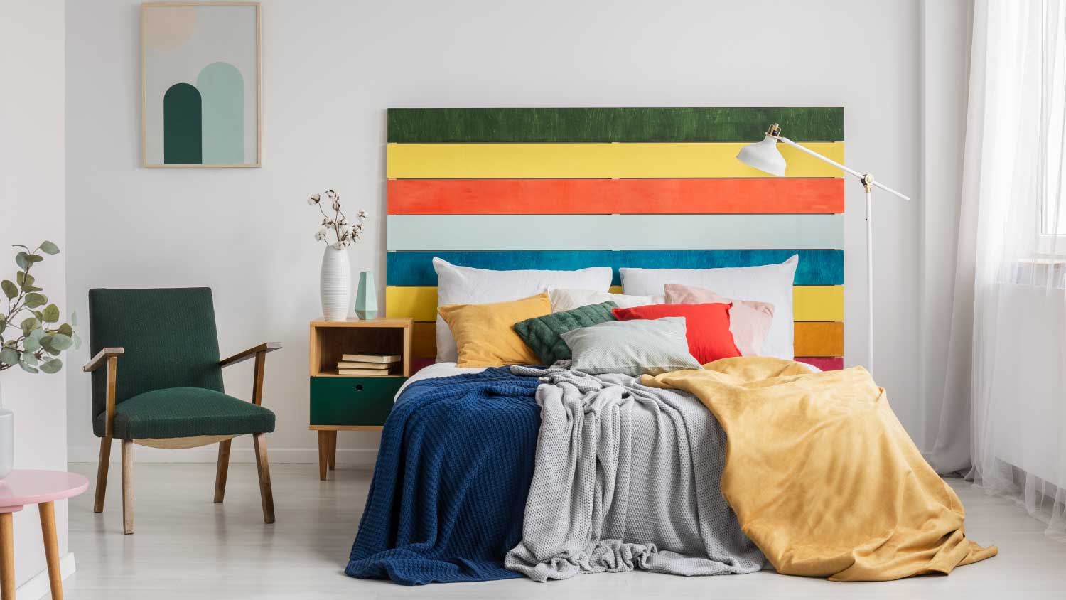 colorful headboard with matching bedding