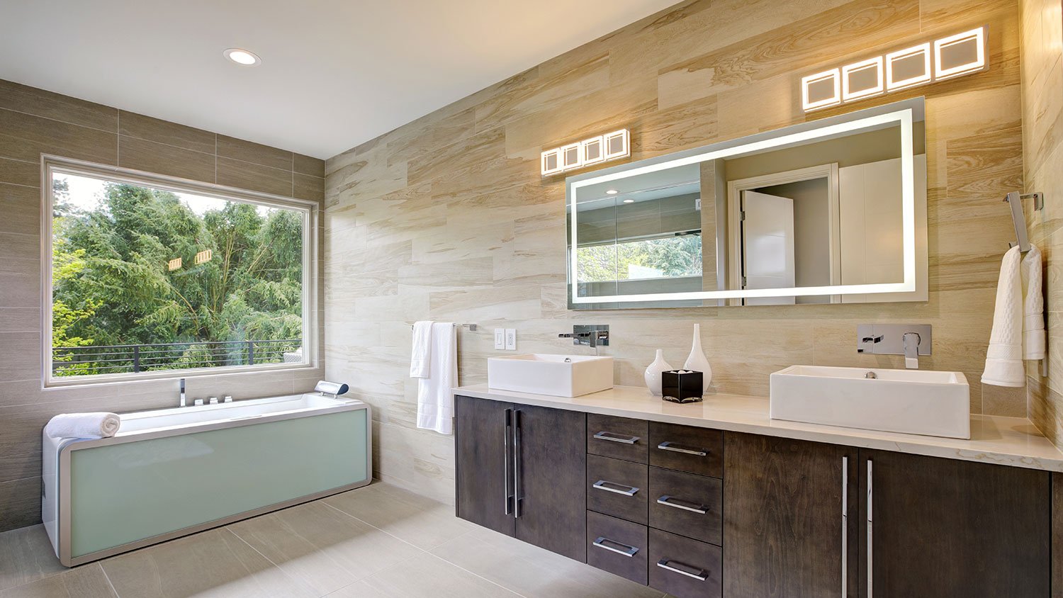 Ideas for improving your bathroom's lighting and style