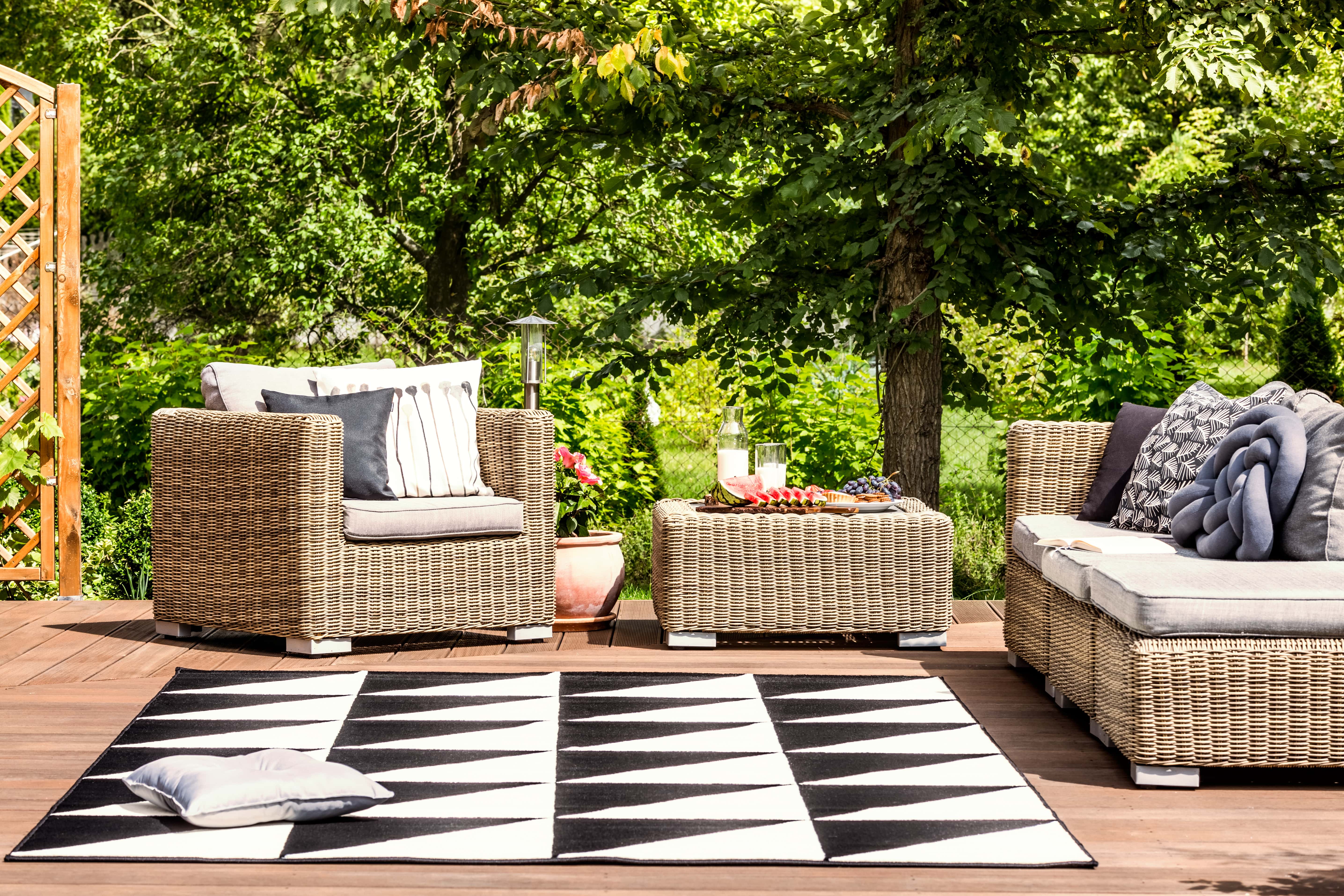 Outdoor garden furniture and area rug