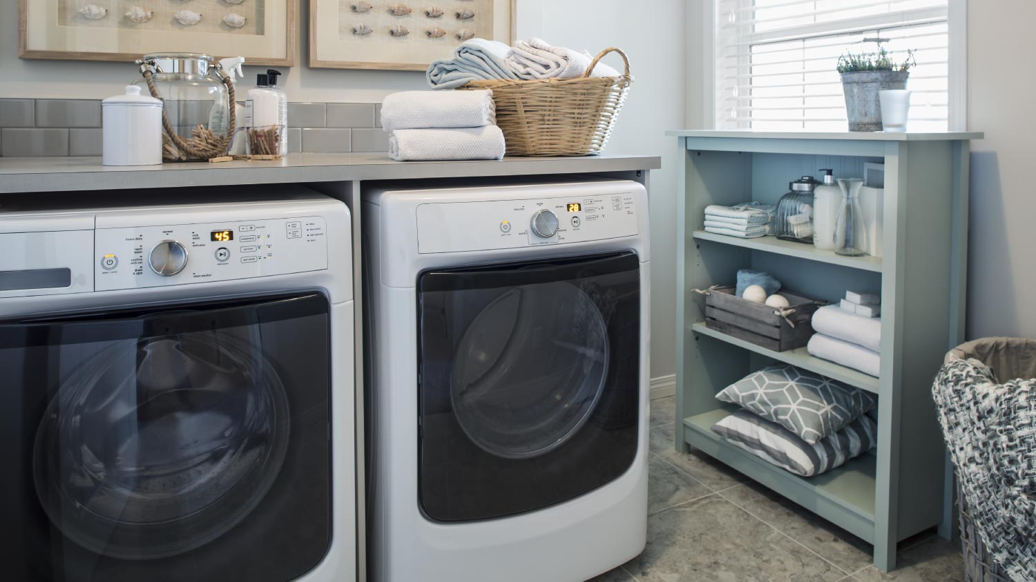 A modem laundry room