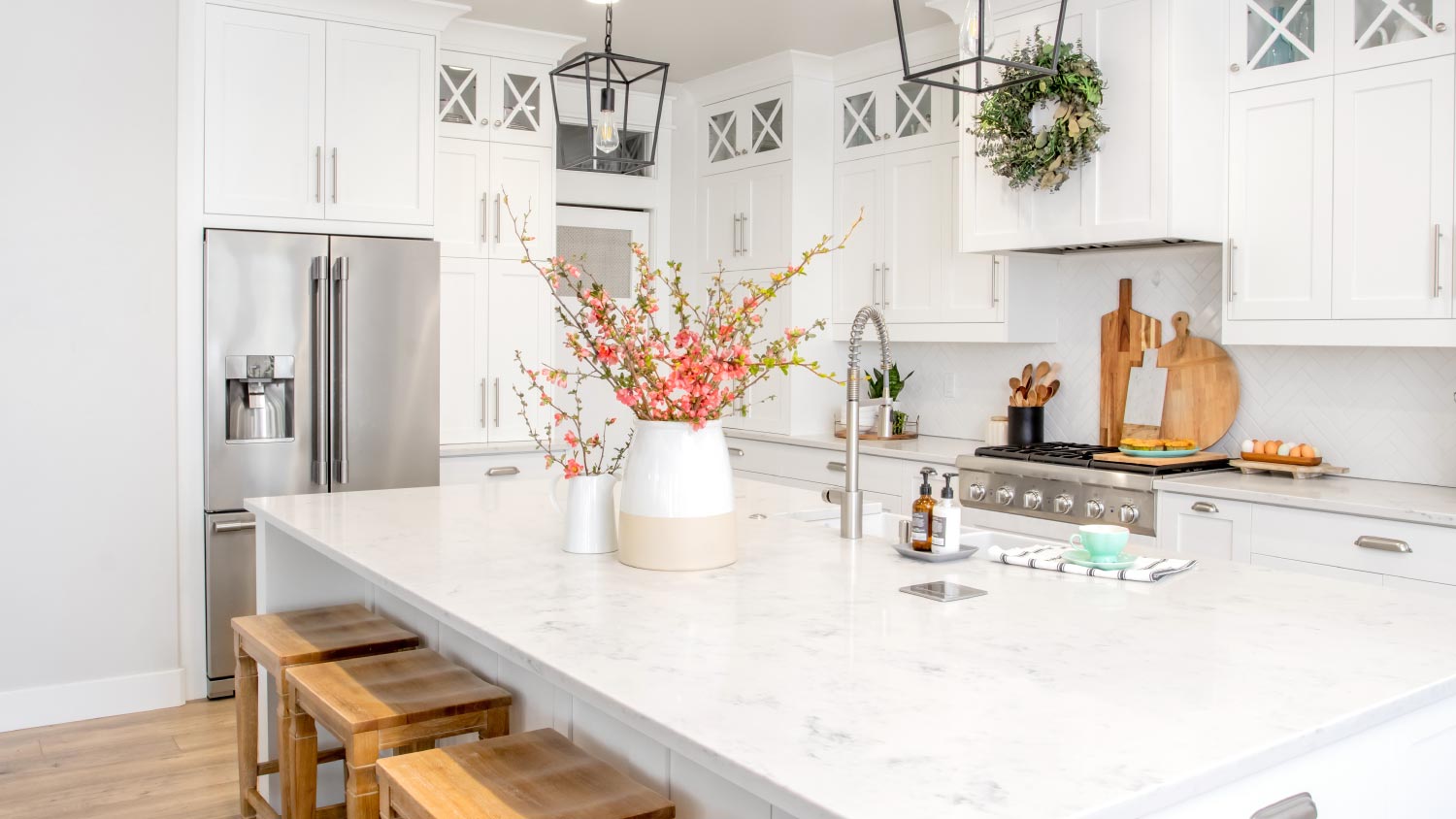 A modern kitchen with faux marble countertops