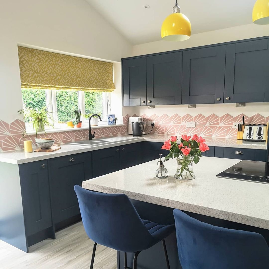 add colorful backsplash