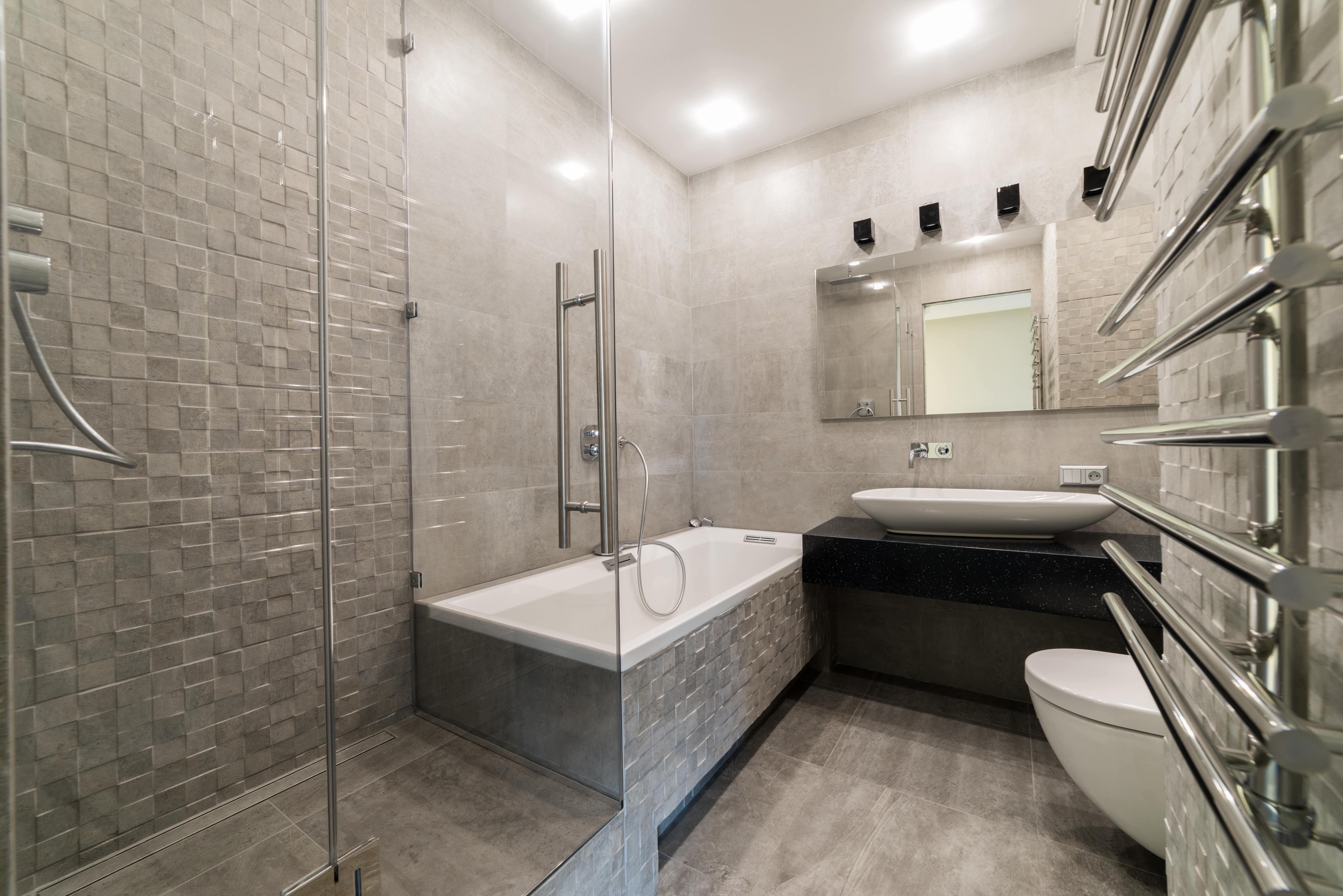 Important Tips for Using Stacked Stone in the Bathroom