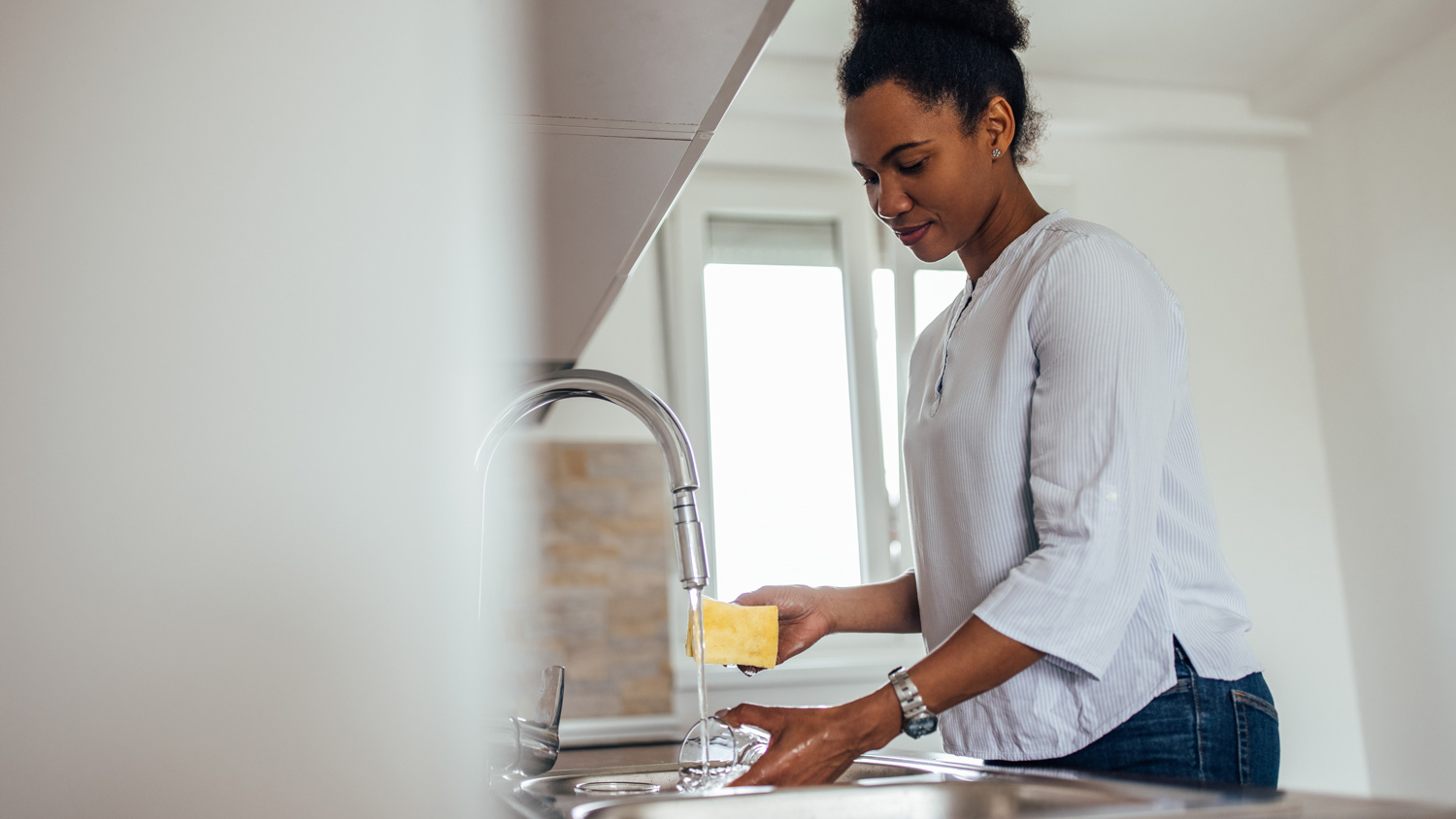 Housekeeper vs. Cleaner: What's the Difference?